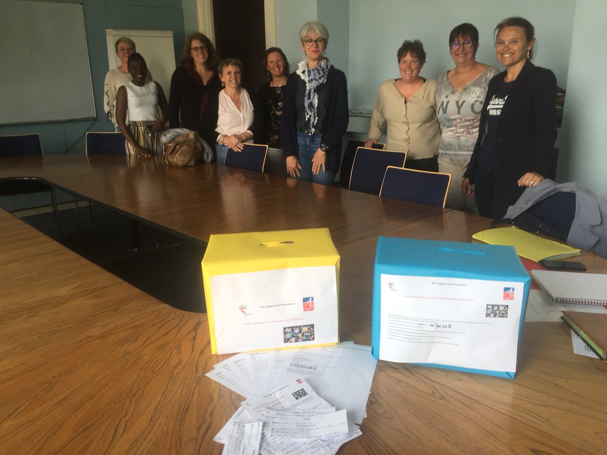 BenoitPILET's tweet photo. Le #jury #CCAS #EPARC réuni pour dépouiller les propositions du nom de la future cuisine centrale pour les enfants et seniors #Angers #SPL #restauration https://t.co/KAAzErcbbV