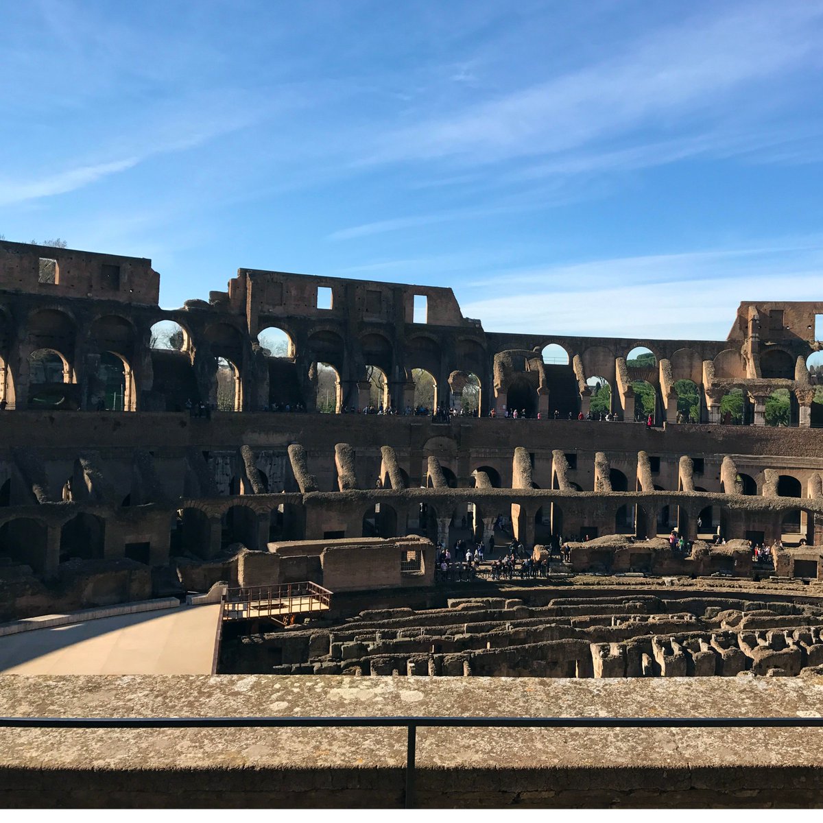 JavidTrader's tweet photo. Here is another pic from Rome.

#coliseum #rome #roma #italy https://t.co/gRQzhmhxfq