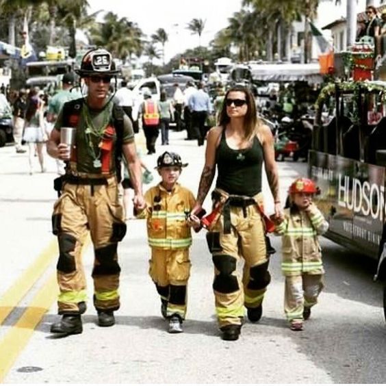 code3nation's tweet photo. When your entire family is on your team, it makes your job as a #firefighter all the more worthwhile. Who here has a firefighter in their family? Leave a comment below!

#Code3Nation #LawEnforcement #MyHero #Bravery https://t.co/03nKWusk2N