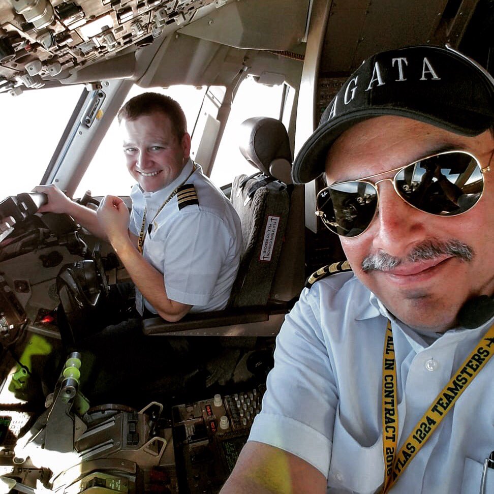 agatarocks1's tweet photo. Ágata crew flying over the Atlantic! Rock on! #agatarocks #metal #rock #hardrock #rocknacional #colombia #bogota #agata #joewatson #nicamaya #dejavu #masalla #heavymetal #metalwillneverdie #rockcolombiano #nachobedriñana #pilots #rockingpilot #air #atlasair #atlasaircargo https://t.co/G52MbCJuFd