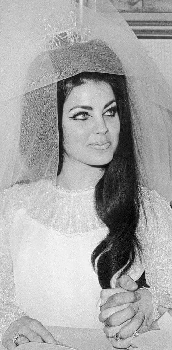 Ahead of the #Royalwedding this Saturday, we're taking a look at back at some of the most iconic wedding dresses from years gone by. Which is your favourite? #GraceKelly #PriscillaPresley #AudreyHepburn #JackieKennedy