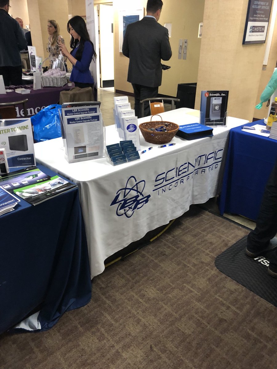 LBRScientific's tweet photo. Vendor show @YUNews. This placed is packed. Complementary light up pens. Yeshiva University/Albert Einstein https://t.co/pB1VrZTqzr