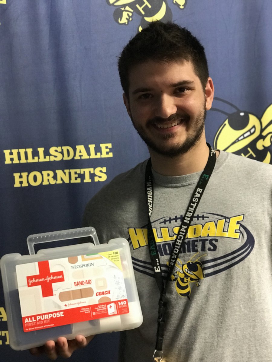 HillsdaleSchool's tweet photo. Congratulations โ TRAVIS FOWLER got a $1.25/hour raise just for having his CPR Certification. Thanks for teaching CPR to the seniors KRISTIN PUTNAM! #itisWORTHaskingYOURboss #KEEPyourCARD #CPRcertified #ThankATeacher #Classof2K18 https://t.co/hV5r6CjZqA
