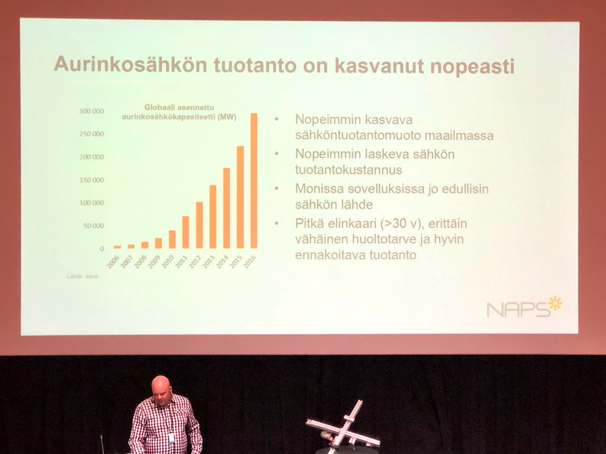 PinomaaMiika's tweet photo. #Aurinkosähkö tänään tapetilla!
Markus kertoo faktaa Heurekassa! https://t.co/N7QQGr5trv