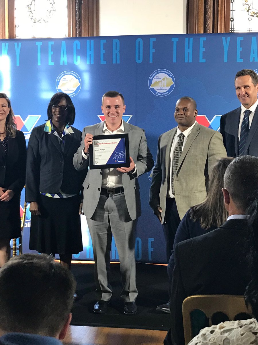 MCHSNews's tweet photo. Mr. Jeremy Phillips 2019 Valvoline Teacher Acheivement Award winner!! #rolltribe https://t.co/W6rk38nvIf