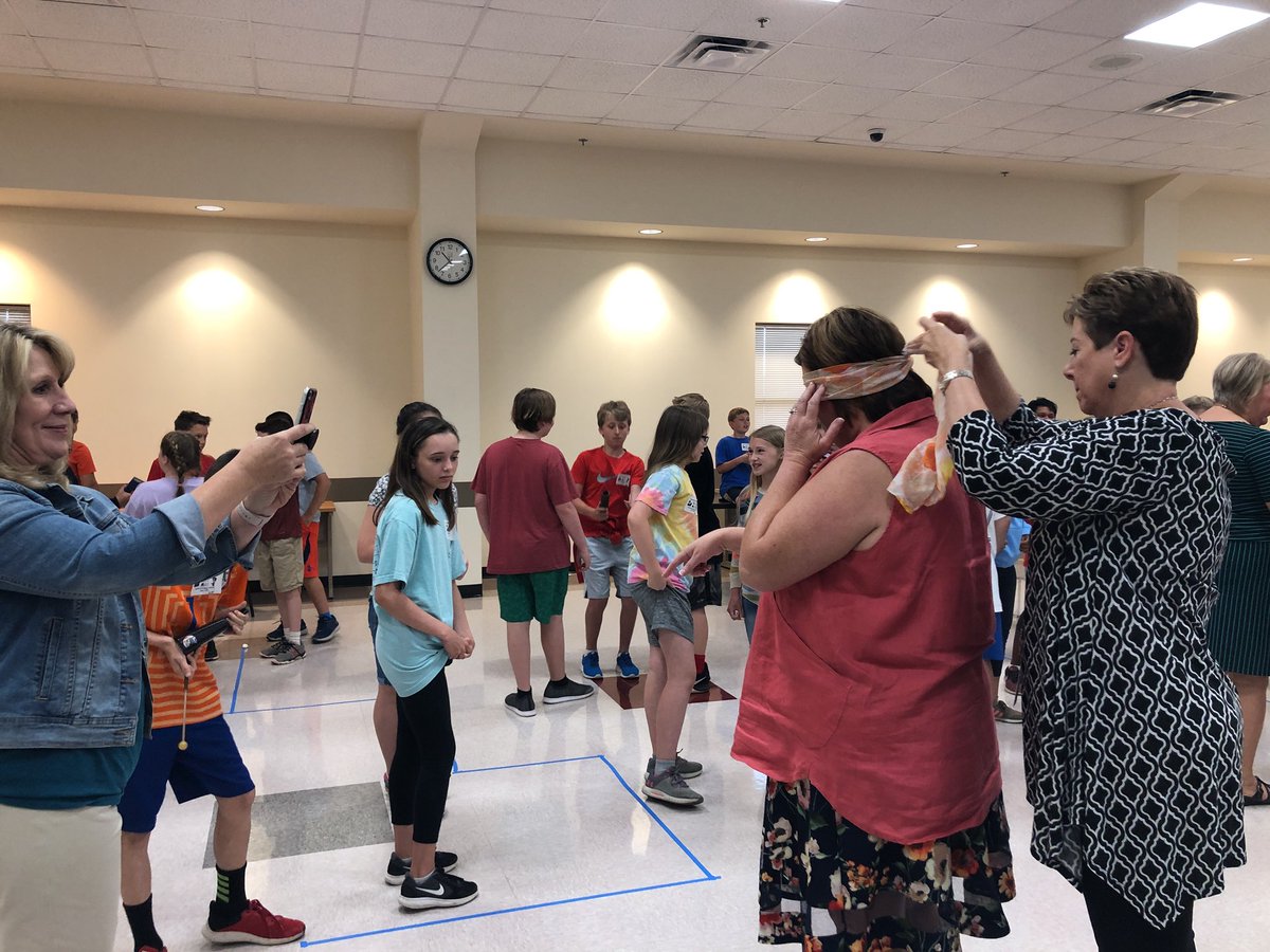 FredaWilliams's tweet photo. Practicing what they learned with a human coding activity!! Student Technology Academy celebration continues w/ @SixesES &amp; @ClarkCreekSTEM and our teachers &amp; principals participated!! @jimberrytech @l5patti @sandiadams @DrCarrollcares @blount5 @CherokeeSchools https://t.co/xlurhdHE0q