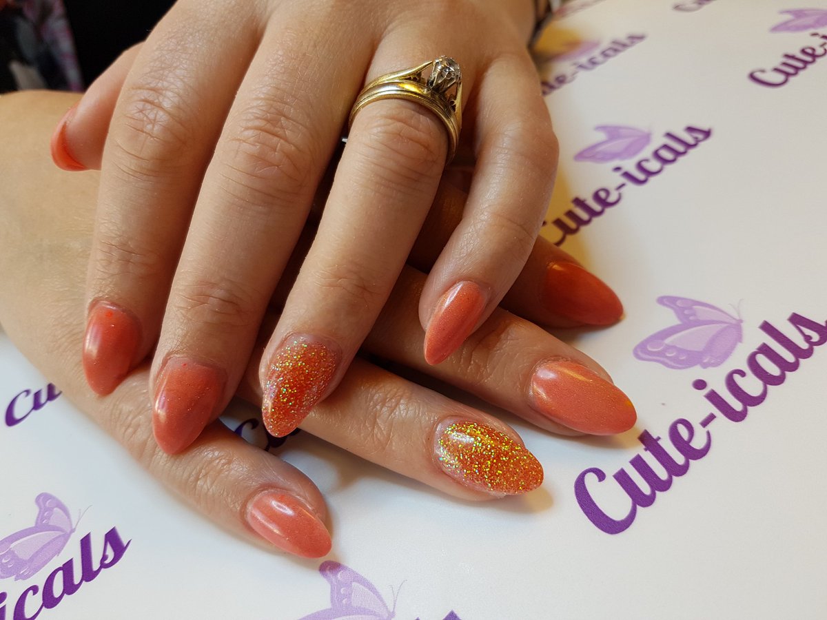 Cute_icals's tweet photo. Lovely coral acrylics with little sparkle for holibobs  #cute_icalsseaham #nailart #nails #acrylinails #glitter #sparkle #nailsnailsnails #nailporn #nailenvy #nailenvy #eatsleepdreamnails #Cute_icals https://t.co/h8kiiLutYp