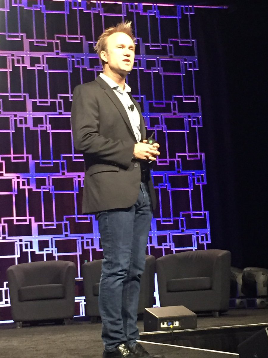 CNWEdit's tweet photo. Intel’s Rodriguez: Today’s COs lack needed power to be edge data centers for future wireless-wireline services. Intel wants to be big part of edge transformation. #BCE2018 https://t.co/HhNnxrHPvx