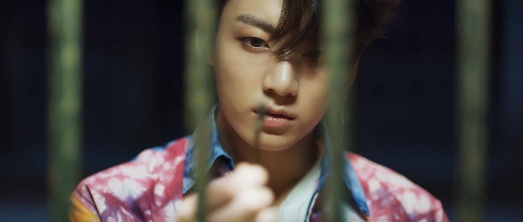 BTS_ARMY's tweet photo. Let’s vote #IVoteBTSBBMAs @BTS_twt https://t.co/2uIPxqo8XS