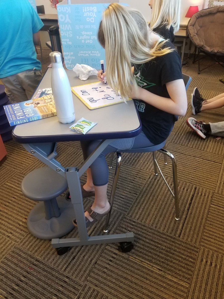 MrsHangsleben's tweet image. When you're taking a math test and you catch a classmate writing an encouraging note for their friend ❤ #TrailBlazeOn #mustbedoingsomethingright 
#itsnotjustaboutacademics
#teachingkidstobekindtoo
#positivemindset