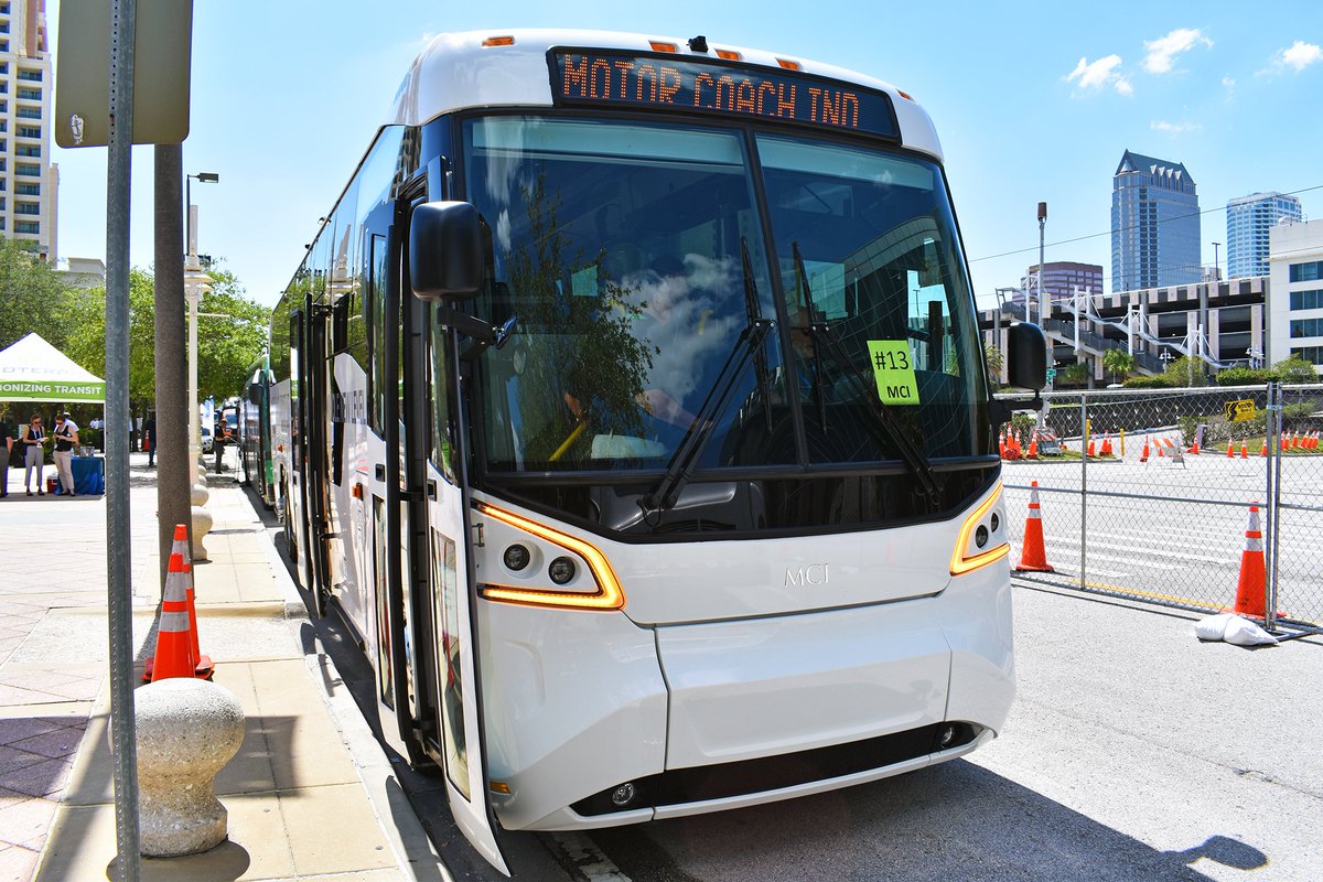 GoHART's tweet photo. Lunchtime Link: The Right Time to be in #Transit. https://t.co/WHZ2W5Tr3C #APTAbus18 https://t.co/BqzJSEHKCW