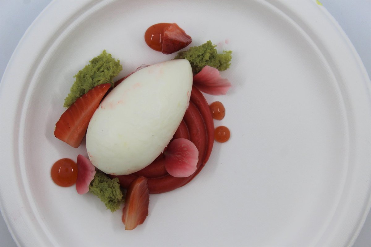 Spignattando76's tweet photo. Quando i piatti sono vere opere d'arte 😍 Oriente tricolore : suprema di fragole e bacche goji, cremoso al sudachi e spugna al tè matcha da @GONGMilano al @TasteOf_IT a #Milano 😋 #strawberries #matcha #vitadafoodblogger #tasteofmilano
NUOVO ARTICOLO https://t.co/coKKxn4AC1 https://t.co/hqZ5gLlMQf