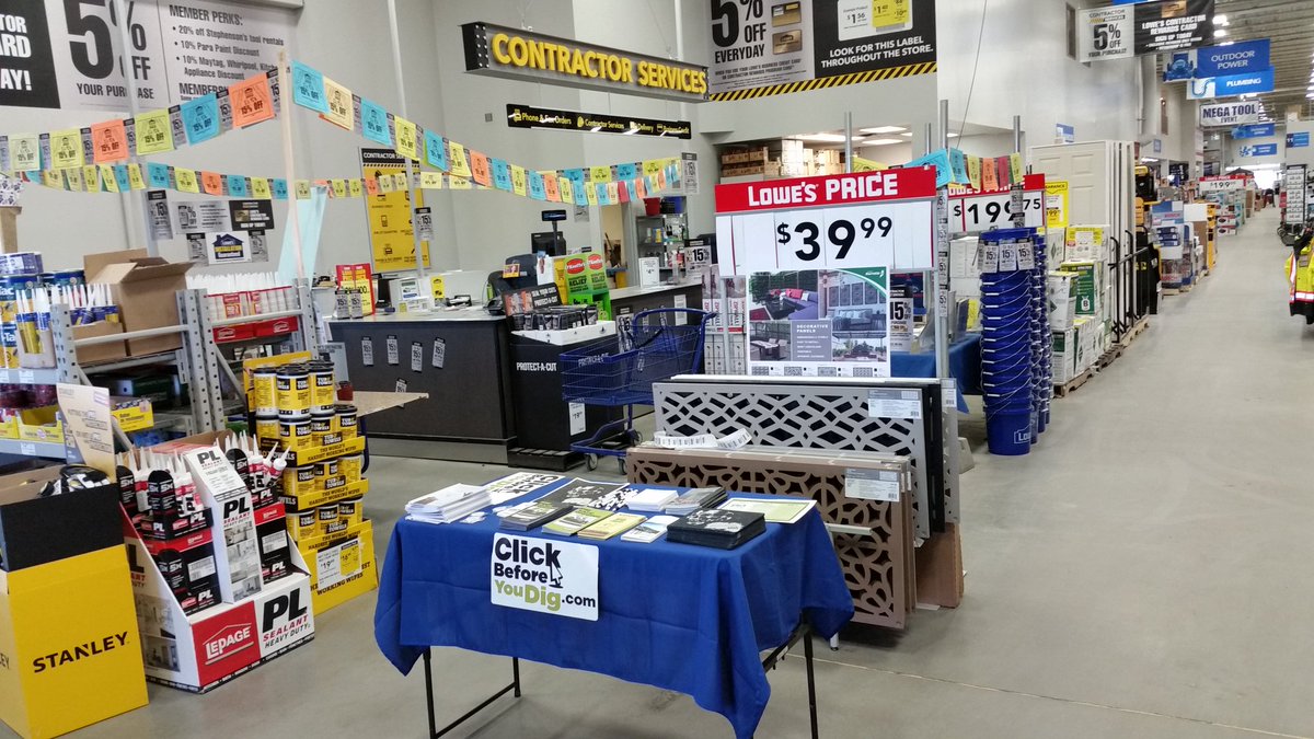 digsafeyeg's tweet photo. A great start to the day at @Lowes_Canada Contractor Event in Edmonton , putting Locates FIRST when planning that Sod,Deck ,Fence or any ground disturbance project. #digsafeyeg #AlbertaOneCall #abcga #landscaping #ccga #DigSafe #landscaping #supports229 https://t.co/A2fptx92Oy