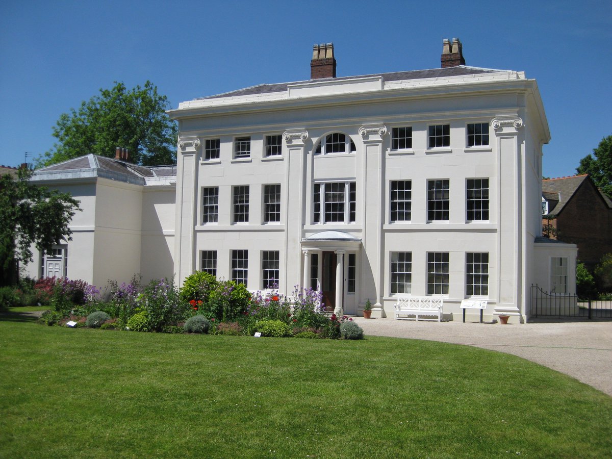 We will be open tomorrow for tours around Soho House. 

This southerly facing mansion really comes to life with the sun beaming down like this!

Our tours will be at 13:00 and 14:30 tomorrow. The 11:00 tour is fully booked.