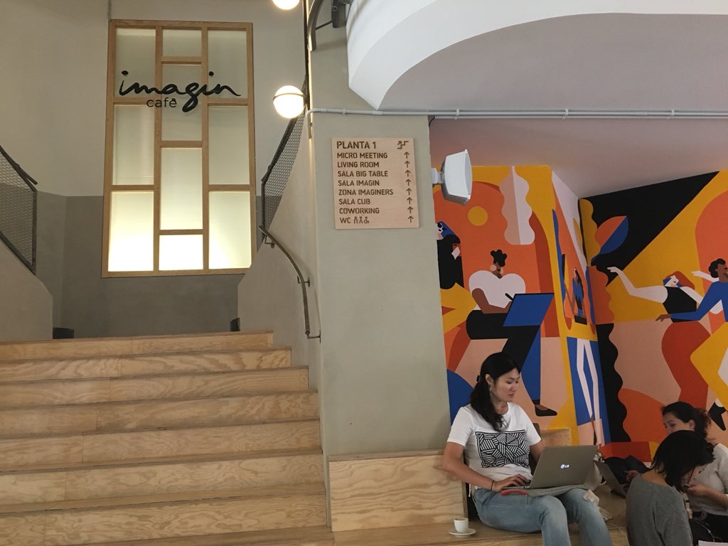 MontseSanahuja's tweet photo. Em sembla brillant la idea #ImagineCafe de @caixabank_cat Un punt de trobada d’emprenedors, creatius, amics... aquestes són les #RP que funcionen! #dircom https://t.co/nCrNL9H8Ae