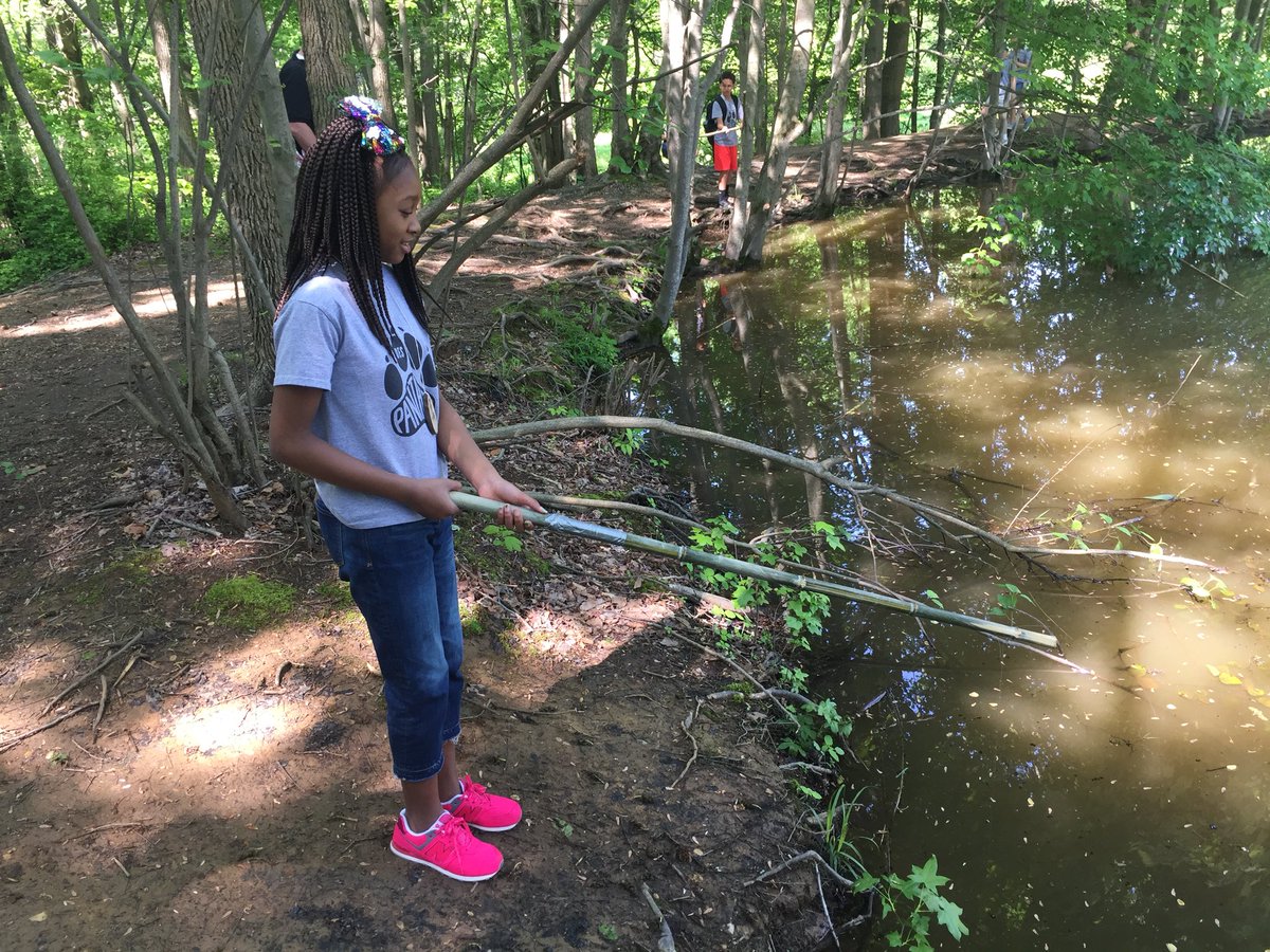 TaylorUESgrade5's tweet photo. Field trip fun at Fernbrook Environmental Farm. https://t.co/0l6S2vPAF1