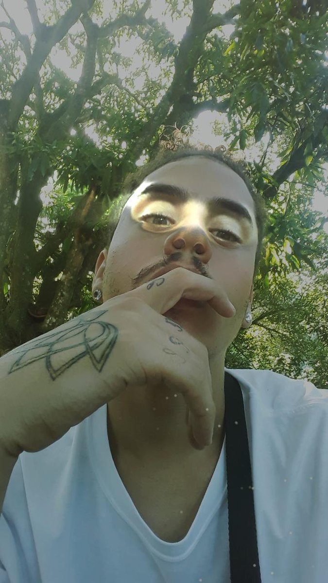 2gHare's tweet photo. Concentre seu ar vital entre as sobrancelhas 🕉️🕉️🕉️ https://t.co/40g2tKlu9T