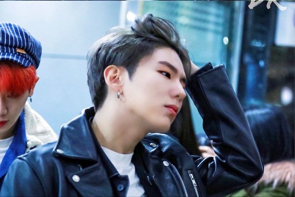 blue94_happy's tweet photo. ขอยูนิตนี้สักครั้ง...จะไม่ลืมพระคุณเลย
😎😎😎🙏
#hyungwon #kihyun #minhyuk
#Monsta_x #93lines
#ฮยองวอน #กีฮยอน #มินฮยอก https://t.co/sGo6Vn59kE