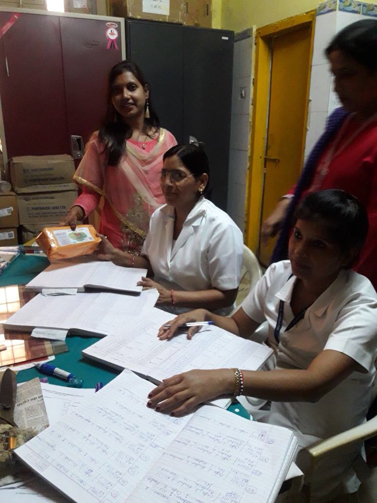 ngojanjeevan's tweet photo. Maternity pad vending machine installed yesterday in collab with Rotary Club of Vikramshila Pink at Mayaganj Hospital, Bhagalpur.  Cuz it’s never too late to celebrate Mother’s Day 🤱🏻 #padathon #menstrualhygiene #womenhealth #healthandwellness #motherhood https://t.co/96lDWHSRlx