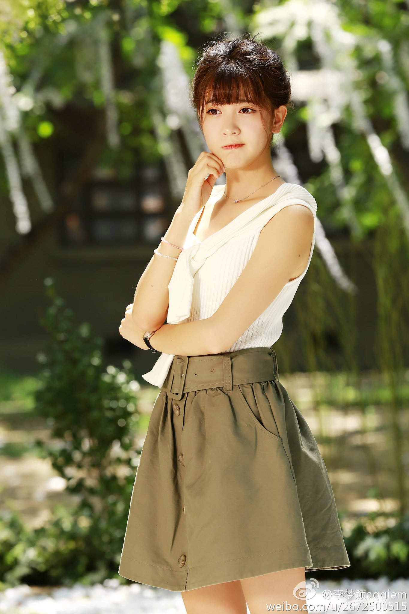 李梦颖 Li Meng Ying | 李梦颖 • December 12, 1995 • Yinchuan, Ningxia, China  🇨🇳 • Her English name is Aggiem. She is a actress, singer and host who  graduated