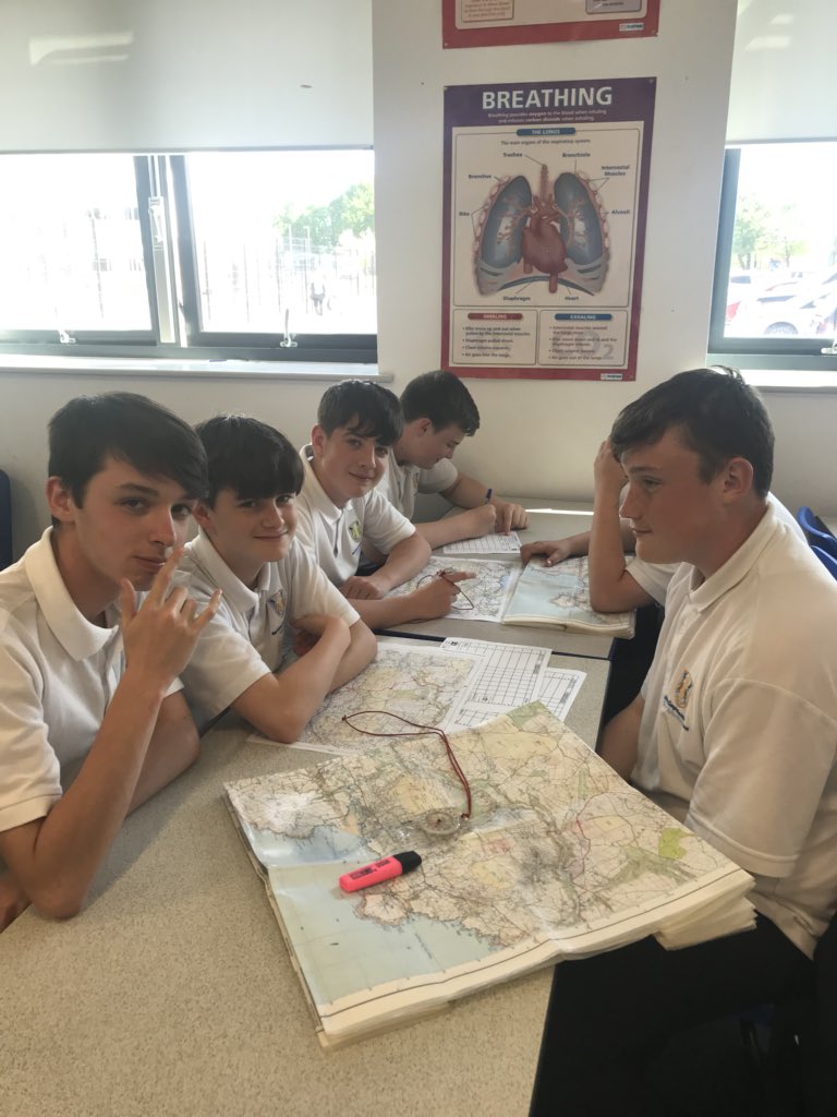 MorristonDofE's tweet photo. Bronze practice planning #DofE #Pembrokshire @DofESwansea https://t.co/s0bZk4iyKb