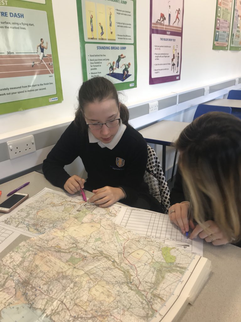 MorristonDofE's tweet photo. Bronze practice planning #DofE #Pembrokshire @DofESwansea https://t.co/s0bZk4iyKb
