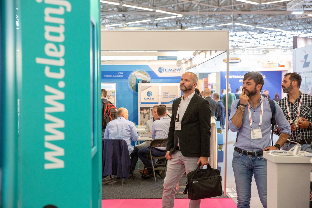 CleanJack's tweet photo. We sluiten een succesvolle eerste beursdag af. Veel bezoekers geïnteresseerd in #CleanJack #tijdregistratie. We zijn nog de hele week te vinden op stand 8.412. #interclean #amsterdam https://t.co/0aIuukxeub
