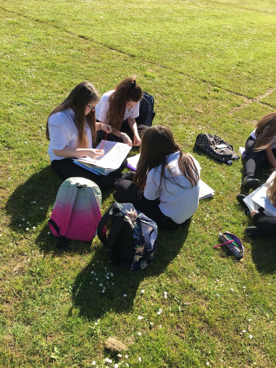 MorristonDofE's tweet photo. #DofE Making the most of the sunshine. Outside route planning https://t.co/X04Mng5Stp