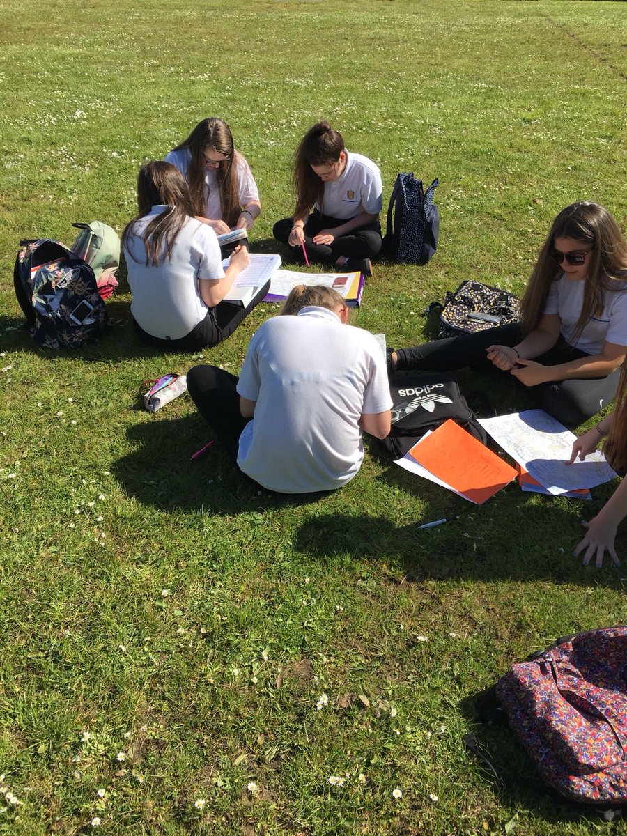 MorristonDofE's tweet photo. #DofE Making the most of the sunshine. Outside route planning https://t.co/X04Mng5Stp