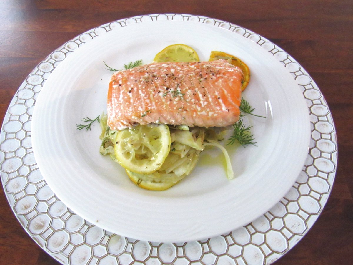 PangeaNutrition's tweet photo. This week at #PangeaNutrition we are cooking Slow-Roasted #Citrus #Salmon with #Fennel. What are you cooking? Sign up at https://t.co/OeFaCAptFC
#MediterraneanDiet #mealplan #delivery #healthy #nutrition #diet https://t.co/ELH8aDmyKh