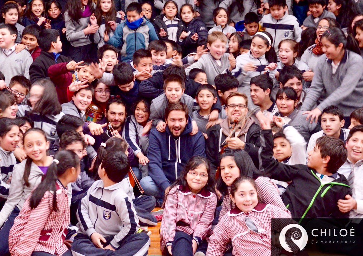 Chiloeconcert's tweet photo. Te invitamos a ver el nuevo vídeo de la Fundación Chiloé Concertante https://t.co/a3HsyIVlij vía @YouTube #ChiloeConcertante #Cultura #Educación #Castro #MúsicaClásica https://t.co/rpc6bFa7I0