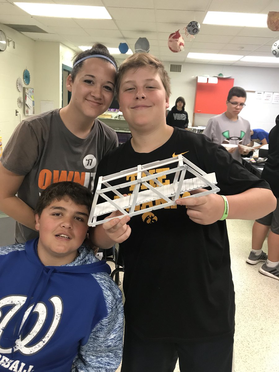 MissBentley_'s tweet photo. Dirt bike motors, pollution dioramas, bridge engineering, and the food chain! Day after day I am impressed with the creativity of my students! #welovescience https://t.co/tIS2GymQER