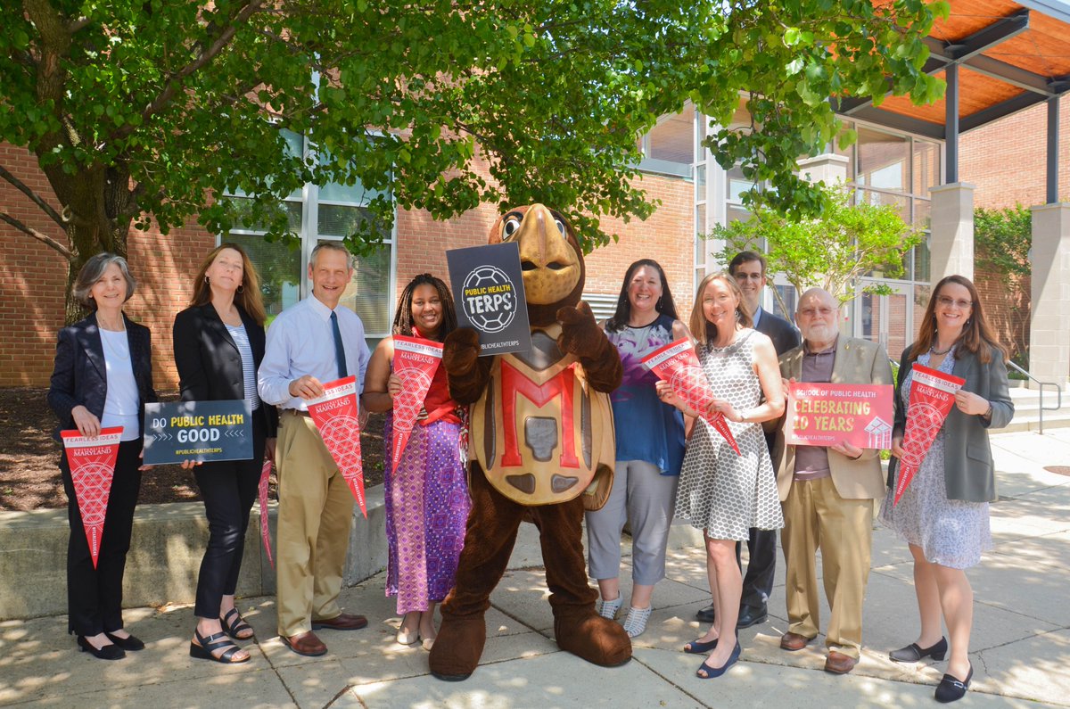 UMDPublicHealth's tweet photo. #PublicHealthTerps kicking off the #FearlessIdeas: Campaign for Maryland today with a visit from Testudo &amp; cupcakes! Who knew Testudo could bake? @BDLushniak @rsgold @acgrimes https://t.co/aPesCouNGz https://t.co/DcBrub3ZfR