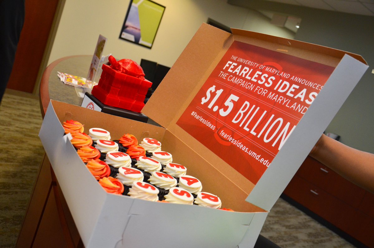 UMDPublicHealth's tweet photo. #PublicHealthTerps kicking off the #FearlessIdeas: Campaign for Maryland today with a visit from Testudo &amp; cupcakes! Who knew Testudo could bake? @BDLushniak @rsgold @acgrimes https://t.co/aPesCouNGz https://t.co/DcBrub3ZfR