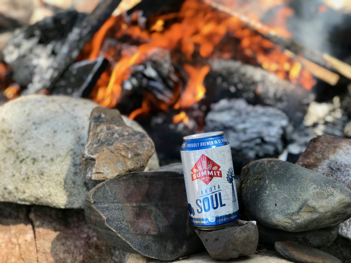 summitbeer's tweet photo. Mike I. on Untappd says Summit Dakota Soul is a bonfire crusher, so we thought we'd verify the claim. He's right. #solidfeedback
https://t.co/ENKe4o4CF1 https://t.co/G7EjIeeQ5w