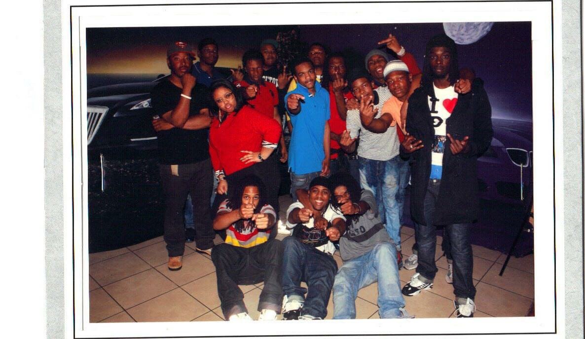 ZayZae_'s tweet photo. Life Sentence Holmes 💪🏾 #FreeLal https://t.co/GiJjqt0IyJ