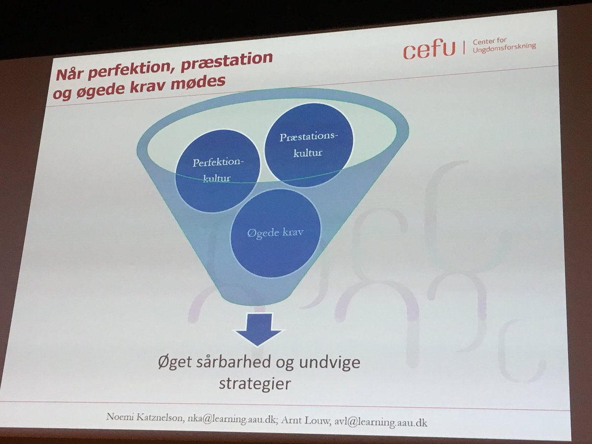 SandraPHA's tweet photo. Vi skal udvikle 10 Ambitioner for lærerudd. #PHAbsalon Lad os tænke det sammen med den aktuelle ungdomsforskning fra #cefu #præstation - så vi laver forbedringer både menneskeligt og på uddannelsen! https://t.co/iA83Hfh114
