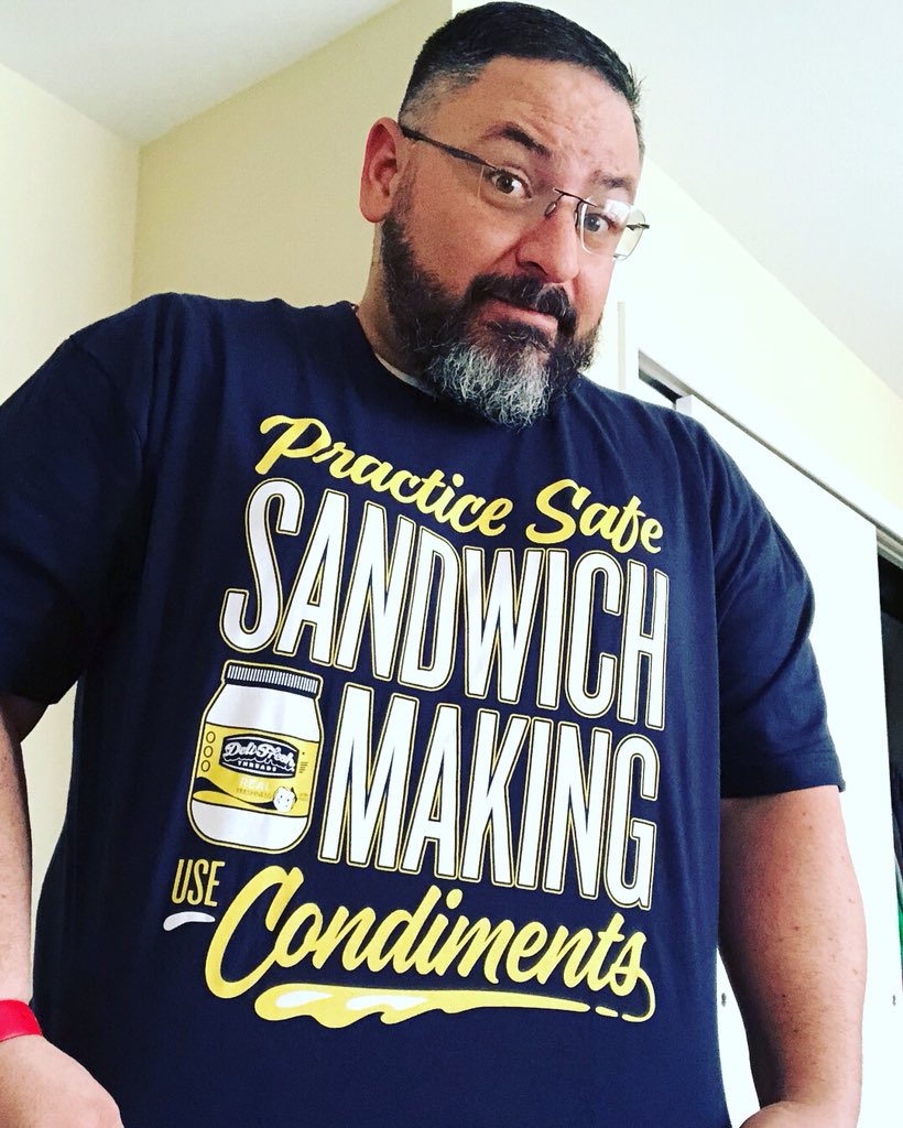 BoSoxFn64's tweet photo. Just got my new @DeliFreshThrds Condiments t-shirtโsound advice to be sure. Sometimes a company just gets itโcheck out the care and attention to detail in the packaging, just like a ๐ฅช. Thanks, Biggie!
#DeliFreshThreads
#KingOfMeals https://t.co/liskMfYMvU