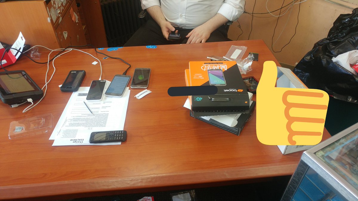Boost_TonyP's tweet image. Borough Park is busy with family Plans #2For$80 in the books #Good-ByeUltra #UnlimitedGigs #FreeAAL @Cellular4LessBK @shawnatspg