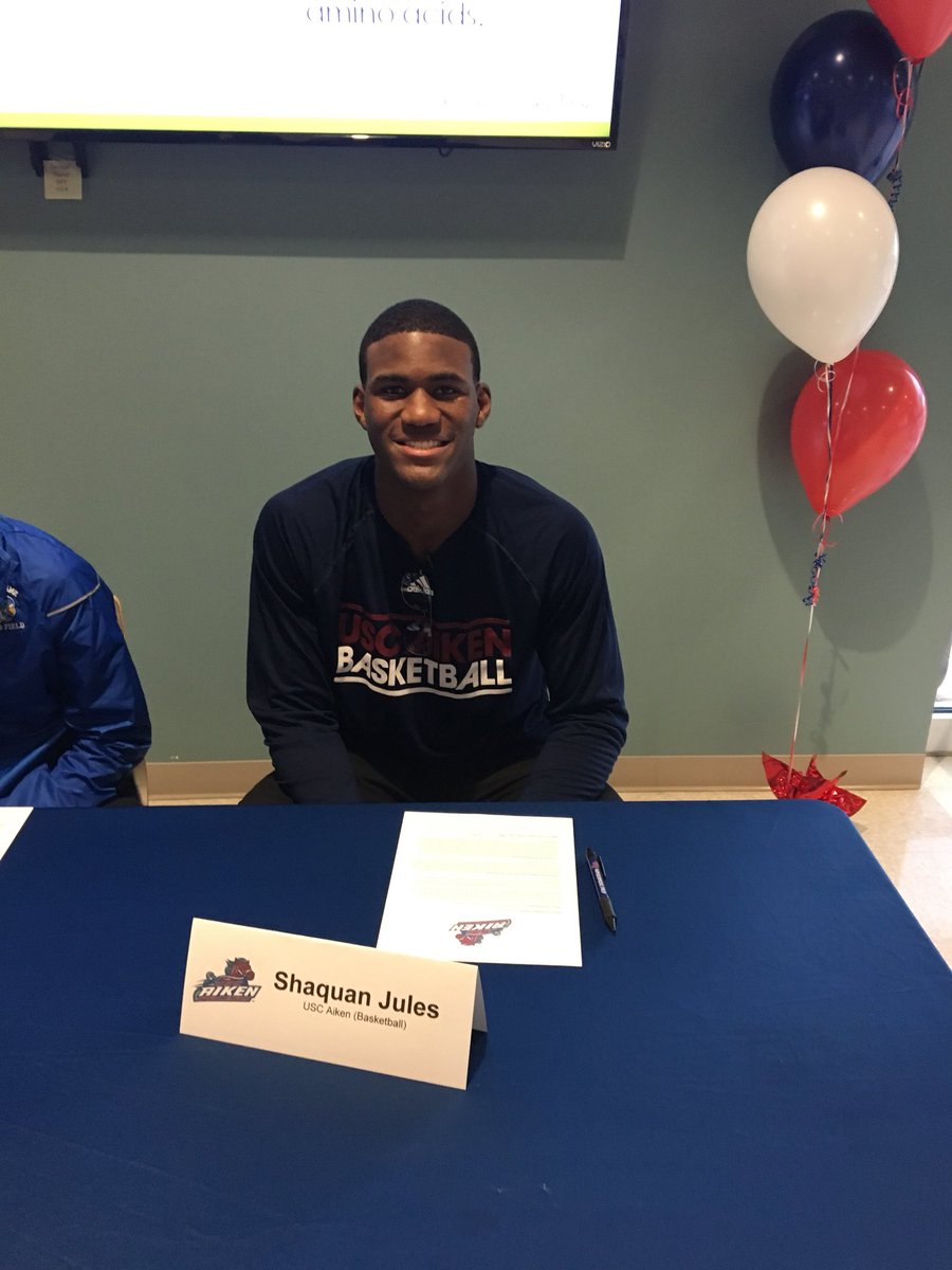 WPS_Basketball's tweet photo. Congrats to our 2018 SF Shaquan Jules! Officially signed to play for USC Aiken. Go Pacers!! #PacerNation #MakeSomebodyBetter @theyoungJTrece @USCAikenMBB @thebenwilson21 @SharrodWilliam1 https://t.co/viFXB0wabV