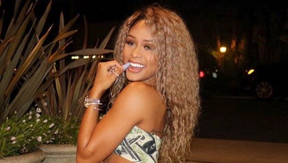 Dejounte Murray’s Girlfriend Jilly Anais Rejected By Steakhouse Because