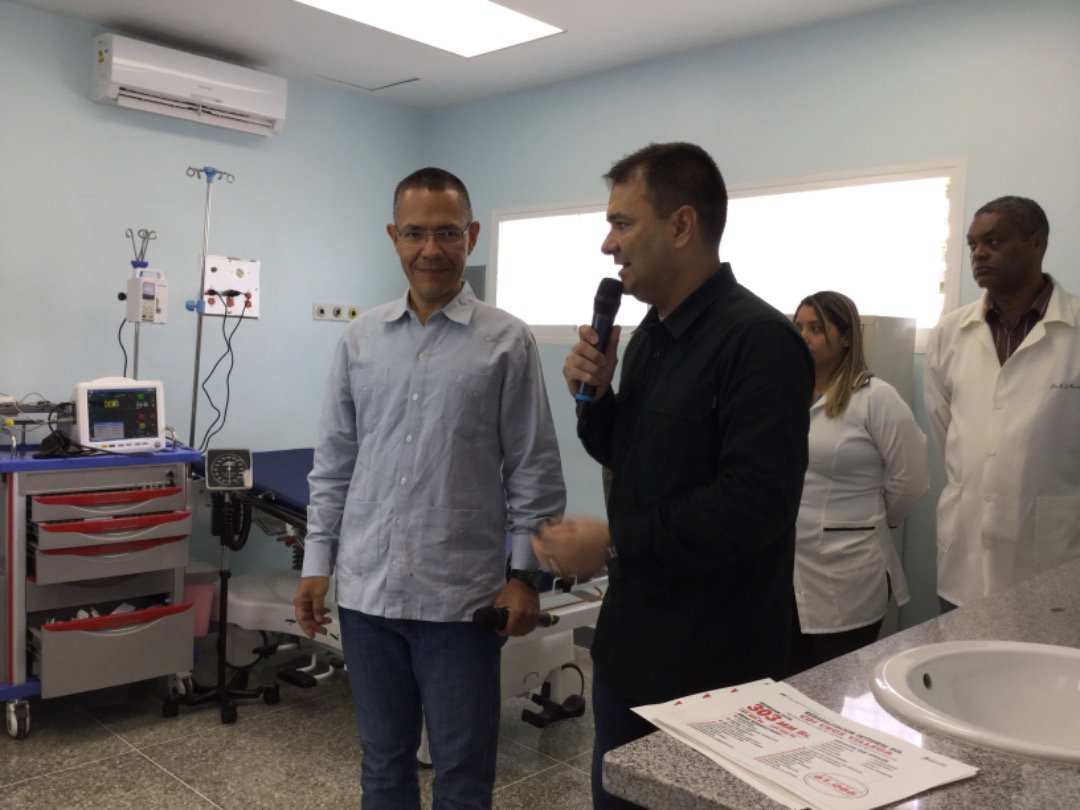 minculturave's tweet photo. 1/1 #EnFotos Reinauguración del CDI Cruz Villegas en #Coche, en compañía del ministro de @minculturave @VillegasPoljak #PorAmorAVenezuelaVota https://t.co/1QBvLjAhoO