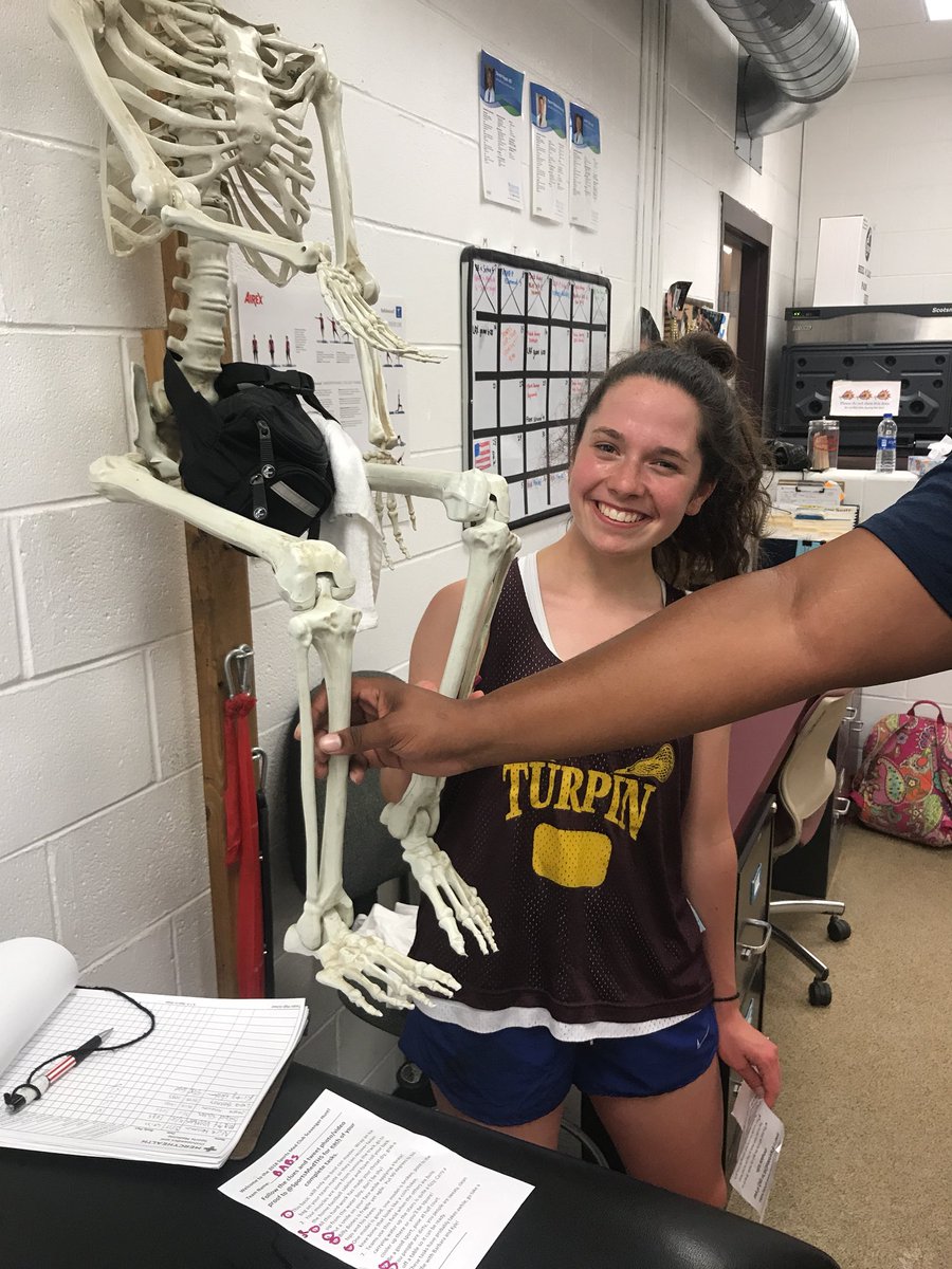 halfpriceturkey's tweet photo. 90 degrees!!! @SportsMedTHS https://t.co/ECocPox13L