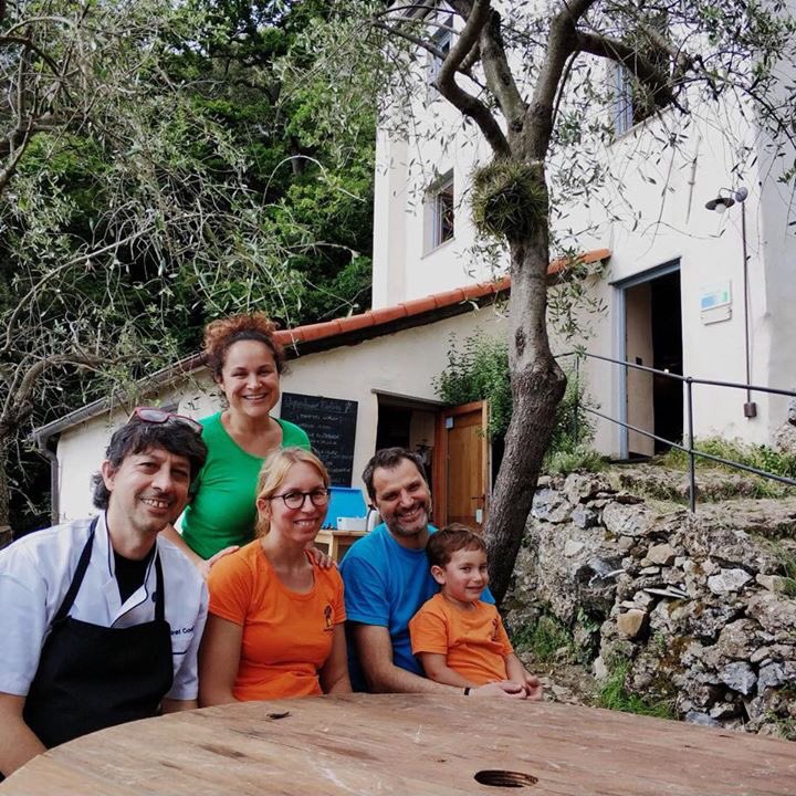 ProgettoSmartic's tweet photo. Aujourd'hui, nos consultants sont en visite chez @agririfugio Molini  “Nous faisons de l'agriculture et nous offrons hospitalité dans notre" abri agricole "au coeur du @ParcoPortofino , derriere la baie de San Fruttuoso @CoopDafne @LegacoopLiguria @INTERREGTweets @pc_maritime https://t.co/N1kV0ic7Ld