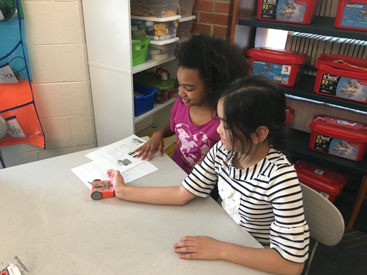 STEMinspired's tweet photo. Half of G11 fifth graders exploring @MeetEdison #robots while the other half programmed on @codeorg  and @madewithcode Tomorrow we switch! #wilburinspired https://t.co/p4eTIiVGEO