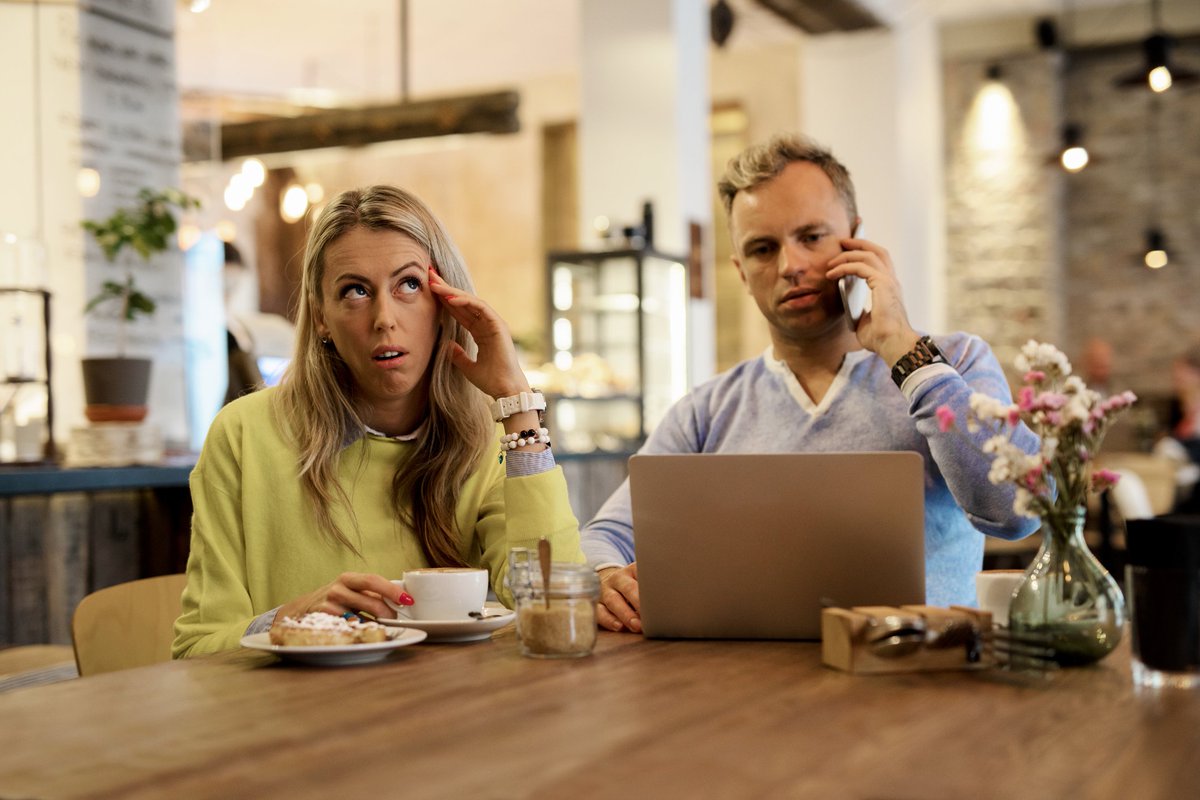 PrivacyStar's tweet image. Unwanted calls ruining date night? Girl, you better get him PrivacyStar. privacystar.com