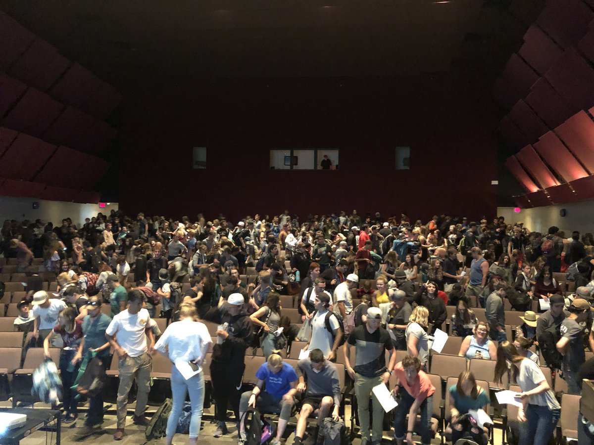 Life_CON's tweet photo. Great event at Pagosa Springs High School. #packedevent thank you students for such a great event. #duiprevention #mentalhealthawareness #makingadifference #inspiringtheyouth #speaker https://t.co/8kF5QU0H0V