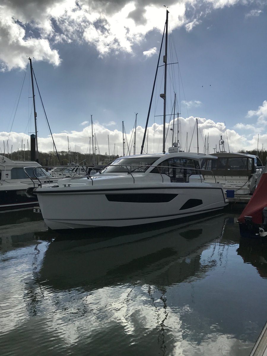 heidihaslercom's tweet photo. Well that crept up rather quickly! Not long now. #Finalpreparations and #finalchecks underway before we set #sailsail later this week...
#ladyskipper #heidihasler
https://t.co/gtwwgCTfMk https://t.co/ZdLpTwJWZJ