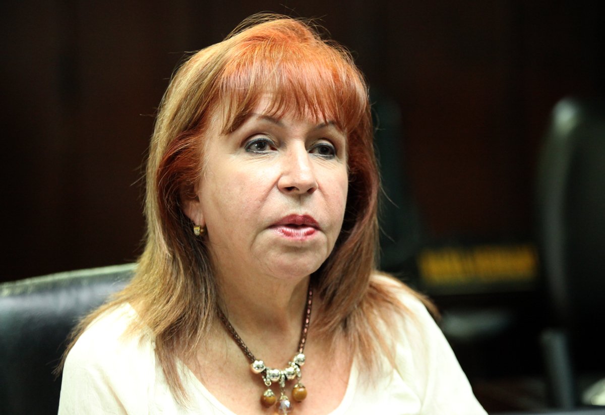 Diputada Daniela Parra: Hospitales se han convertido en centros de violencia. bit.ly/2rJVB9f