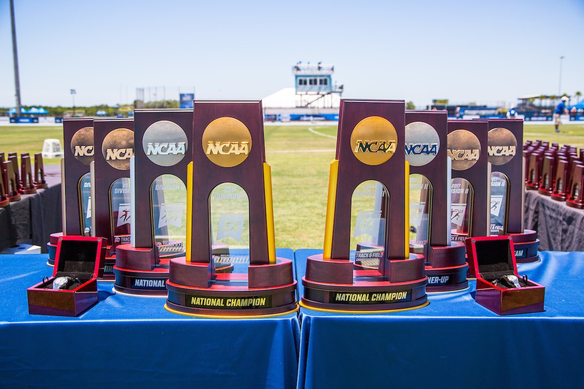 NCAADII's tweet photo. Qualifiers for the Men's and Women's Outdoor #D2TF Championships have been announced: https://t.co/AHMCFZSAGx! https://t.co/s6cf9NWrH7